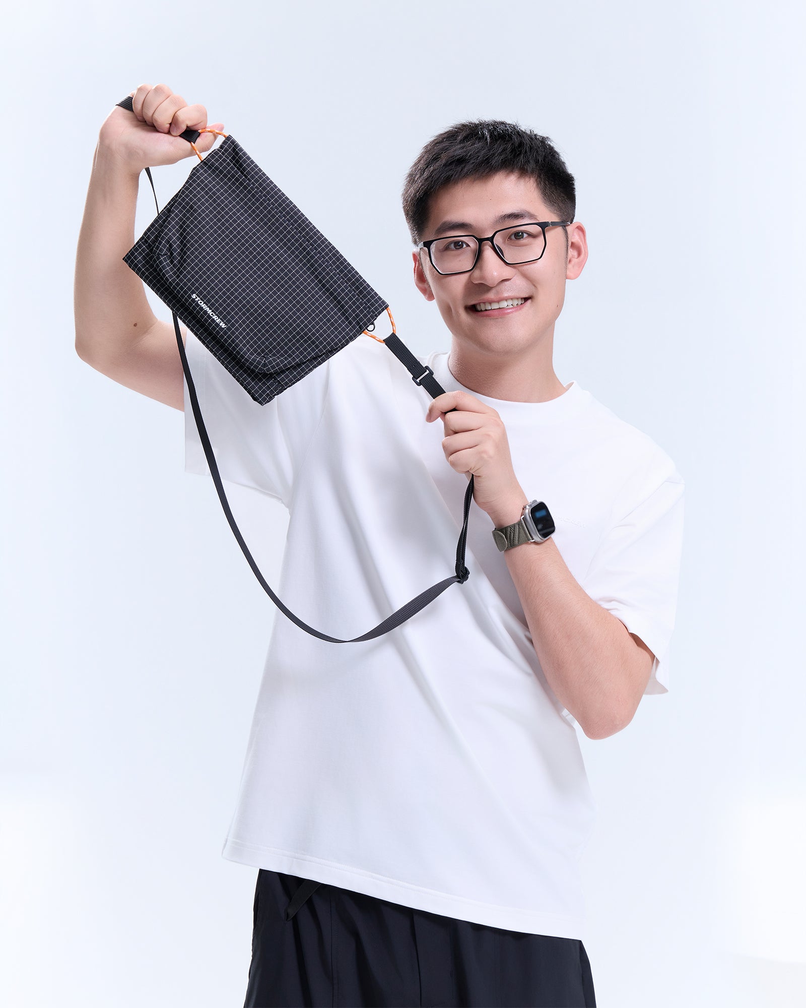 ROAM 1.5L Minimal Everyday Sling Bag