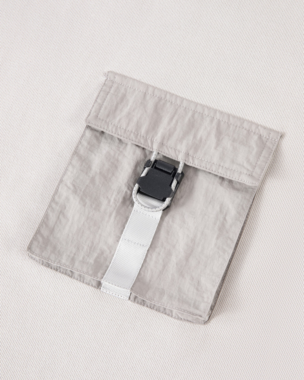 T-Shirt Poket Harian dengan Gaya Workwear