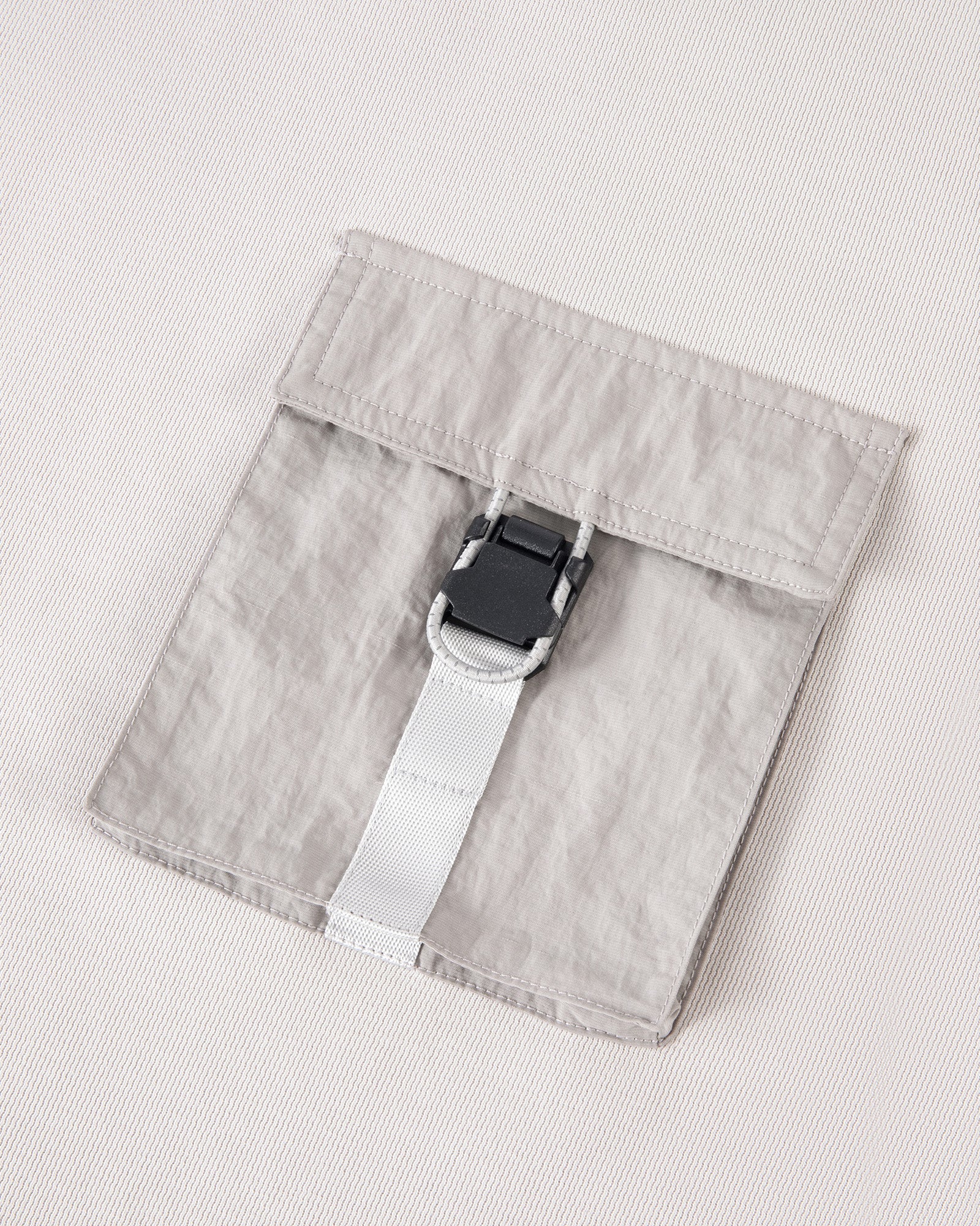 T-Shirt Poket Harian dengan Gaya Workwear