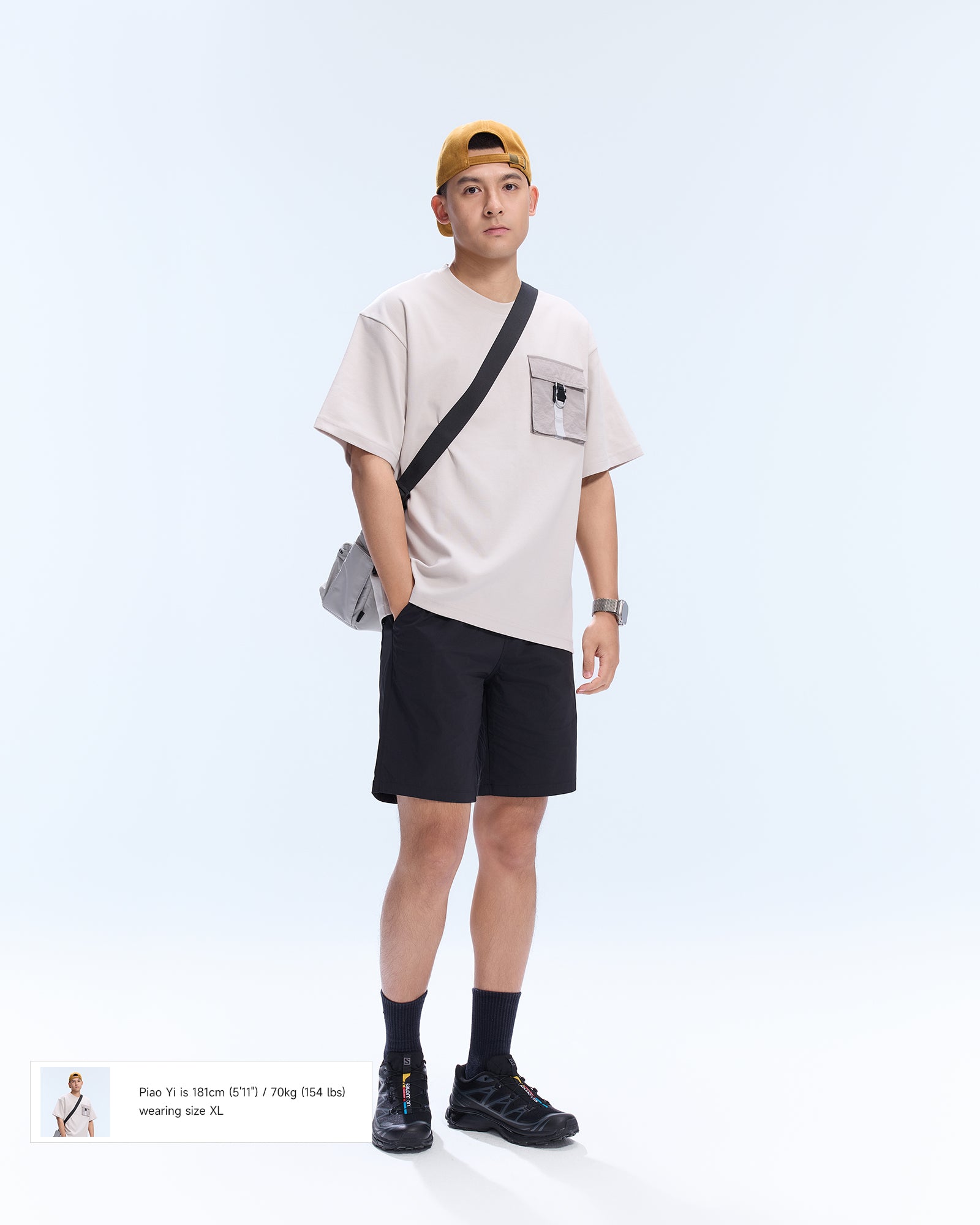 Alltags-T-Shirt mit Workwear-Tasche