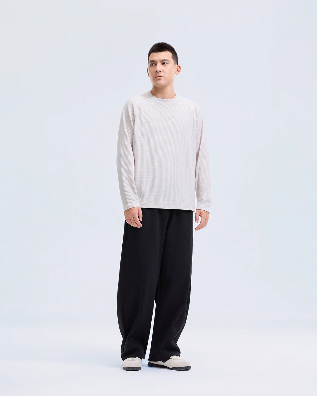 Curved-Leg Sweatpants 2.0