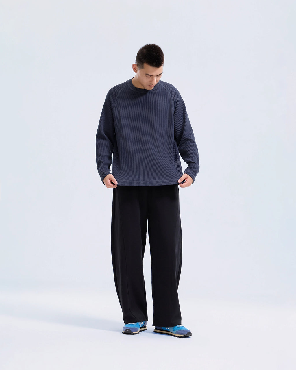 Curved-Leg Sweatpants 2.0